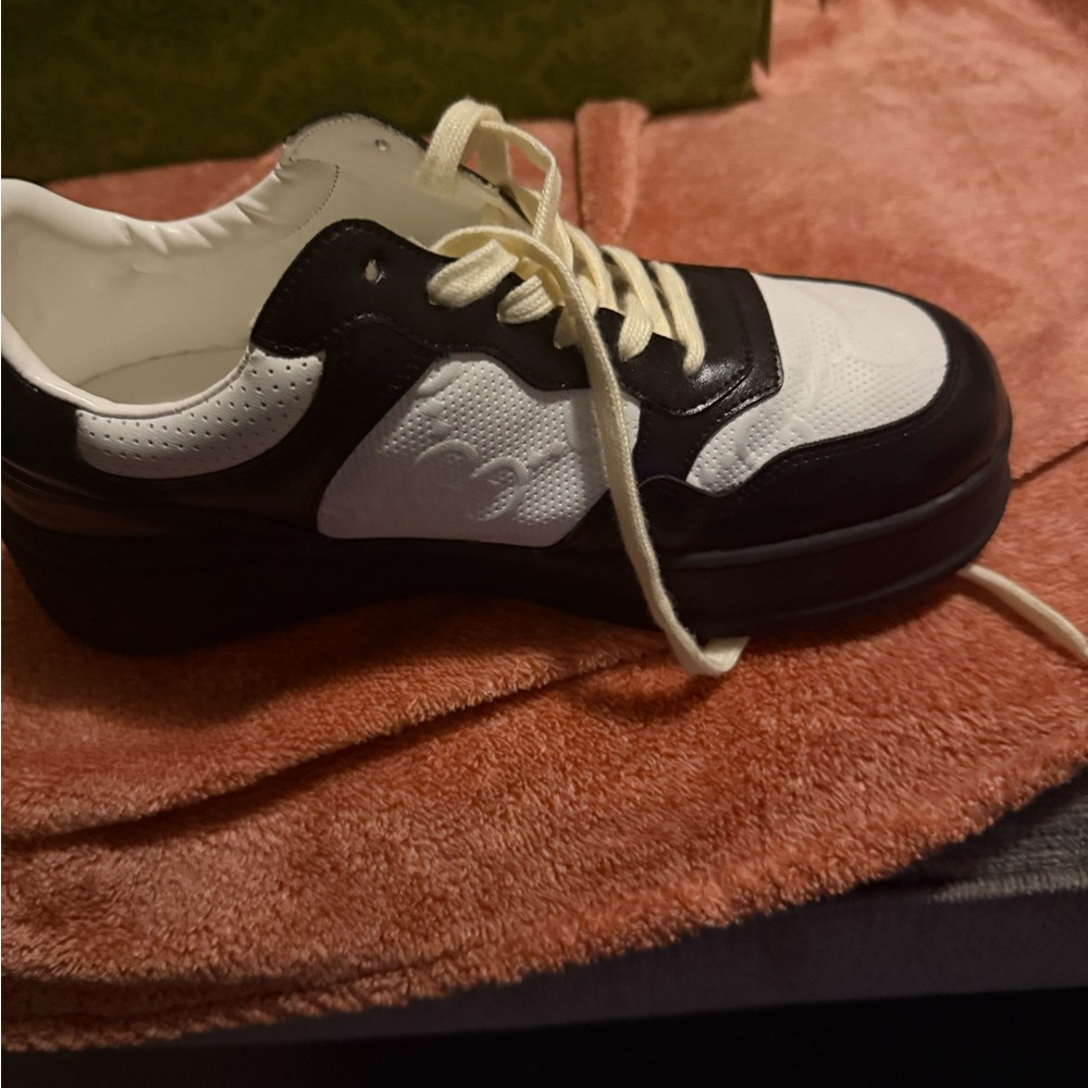 Gucci Men's Shoes - Black and White - Picture 3 of 6